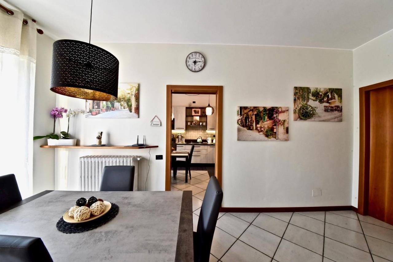 Modern Apartment Halfway Between Milan And Como Cogliate Exterior photo